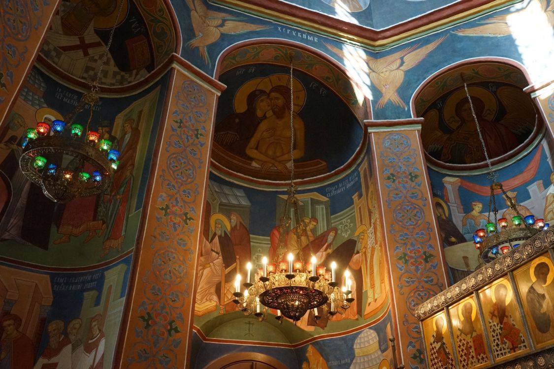 Высоко-Петровский монастырь. Собор Петра, митрополита Московского, Тверской (Центральный административный округ (ЦАО), г. Москва). интерьер и убранство