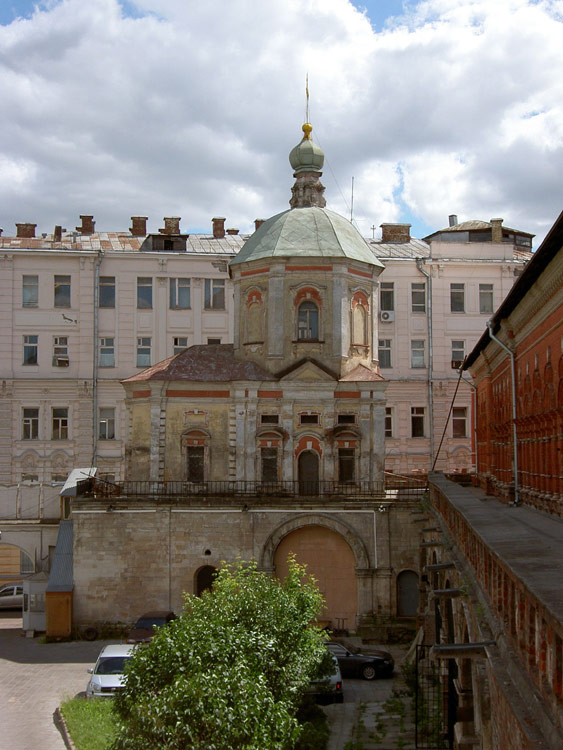 Высоко-Петровский монастырь. Церковь Пахомия Великого (Петра и Павла), Тверской (Центральный административный округ (ЦАО), г. Москва). фасады