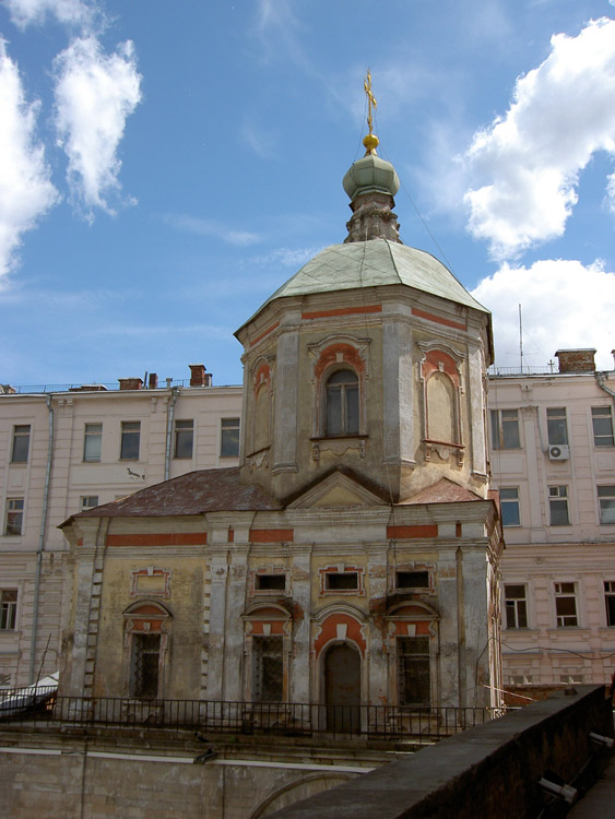 Высоко-Петровский монастырь. Церковь Пахомия Великого (Петра и Павла), Тверской (Центральный административный округ (ЦАО), г. Москва). фасады