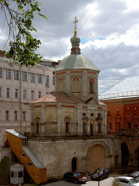 Высоко-Петровский монастырь. Церковь Пахомия Великого (Петра и Павла), Тверской (Центральный административный округ (ЦАО), г. Москва). фасады