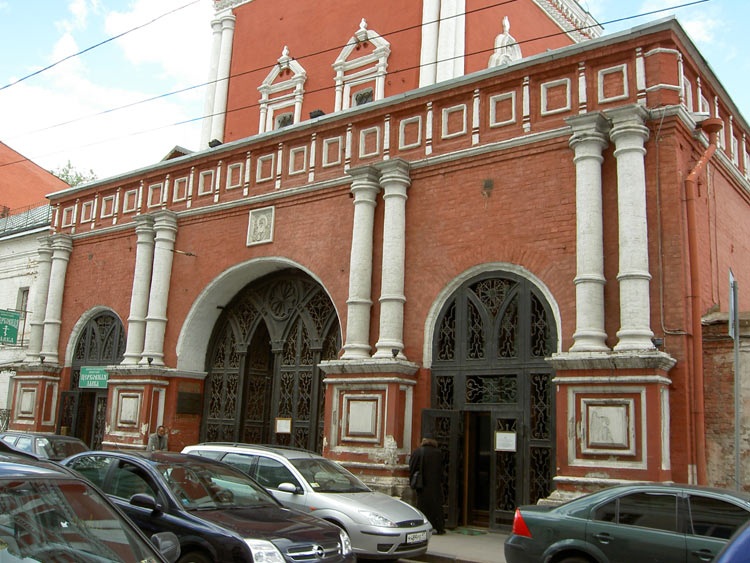 Тверской. Высокопетровский монастырь. Церковь Покрова Пресвятой Богородицы. архитектурные детали, 		      