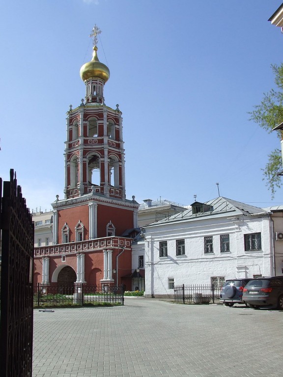 Тверской. Высокопетровский монастырь. Церковь Покрова Пресвятой Богородицы. архитектурные детали