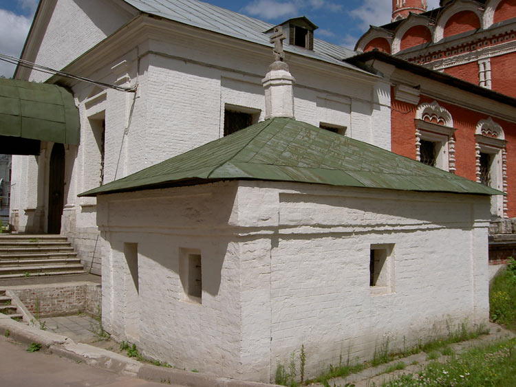 Высоко-Петровский монастырь. Часовня-усыпальница Нарышкиных, Тверской (Центральный административный округ (ЦАО), г. Москва). фасады