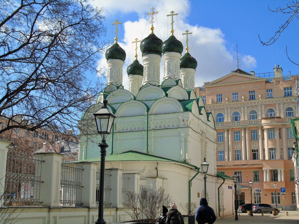Церковь Михаила и Феодора Черниговских под Бором, Замоскворечье (Центральный административный округ (ЦАО), г. Москва). фасады