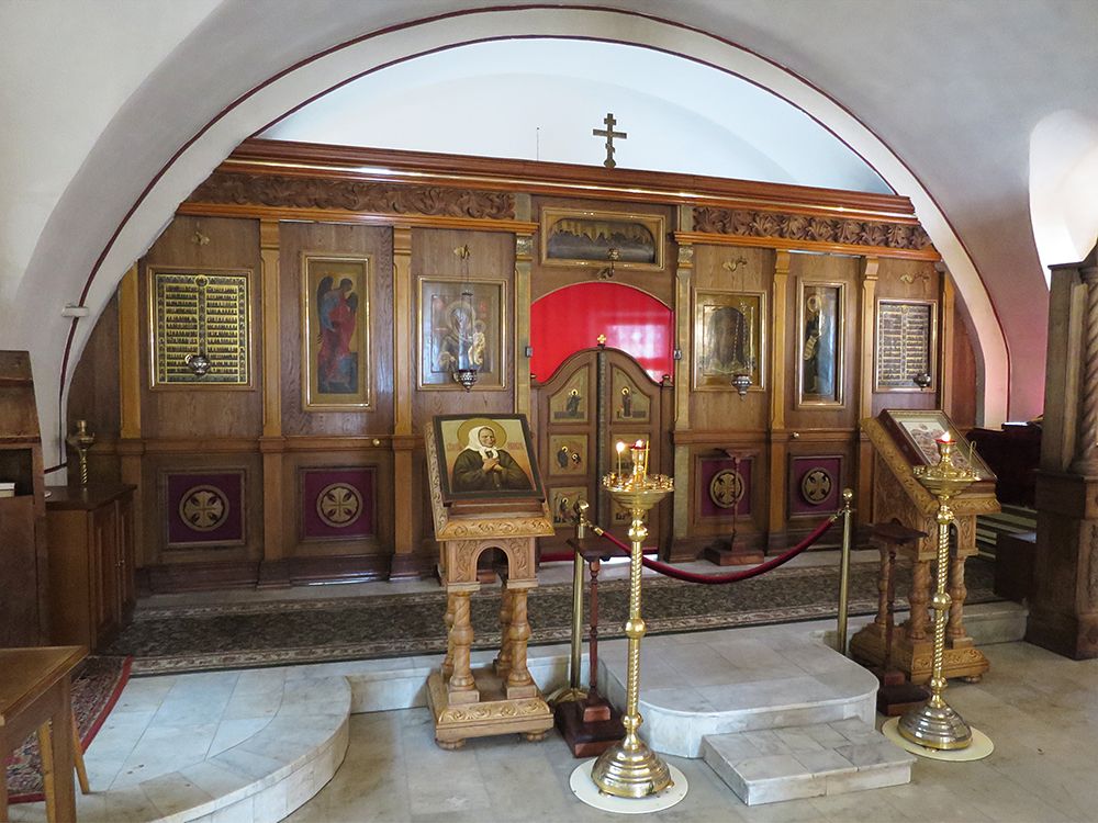 Церковь Сергия Радонежского в Крапивниках, Тверской (Центральный административный округ (ЦАО), г. Москва). интерьер и убранство, Иконостас придела Всех святых, в земле Русской просиявших