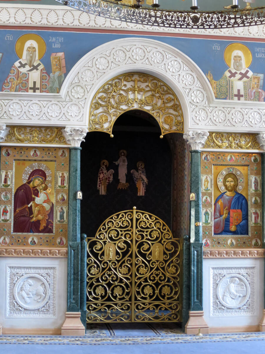 Церковь Усекновения главы Иоанна Предтечи под Бором, Замоскворечье (Центральный административный округ (ЦАО), г. Москва). интерьер и убранство, Царские врата
