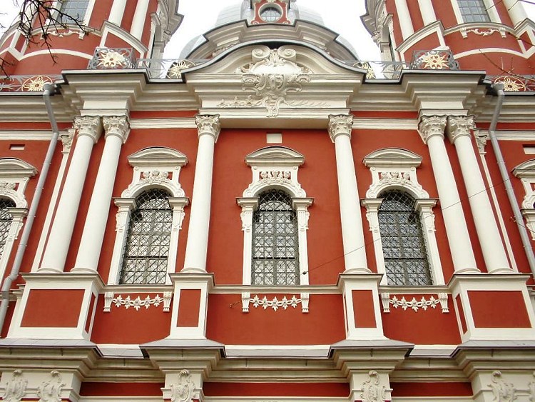 Церковь Климента, папы Римского, Замоскворечье (Центральный административный округ (ЦАО), г. Москва). архитектурные детали, Фрагмент восточного фасада