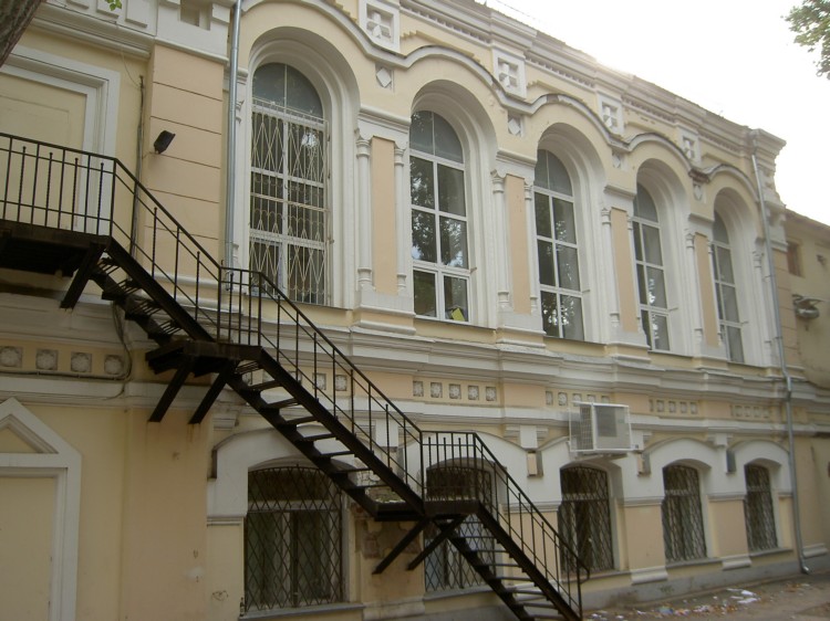 Домовая церковь Петра, Алексия, Ионы и Филиппа, святителей Московских при бывшем Епархиальном училище, Басманный (Центральный административный округ (ЦАО), г. Москва). архитектурные детали