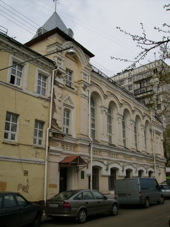 Домовая церковь Петра, Алексия, Ионы и Филиппа, святителей Московских при бывшем Епархиальном училище, Басманный (Центральный административный округ (ЦАО), г. Москва). архитектурные детали