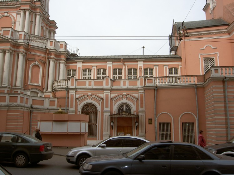 Басманный. Церковь Петра и Павла в Новой Басманной слободе. архитектурные детали