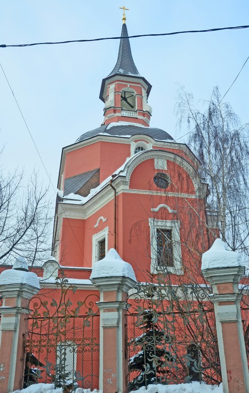 Басманный. Церковь Петра и Павла в Новой Басманной слободе. фасады