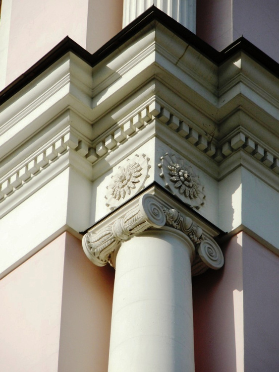 Церковь Николая Чудотворца в Покровском, Басманный (Центральный административный округ (ЦАО), г. Москва). архитектурные детали, Фрагмент колонны колокольни