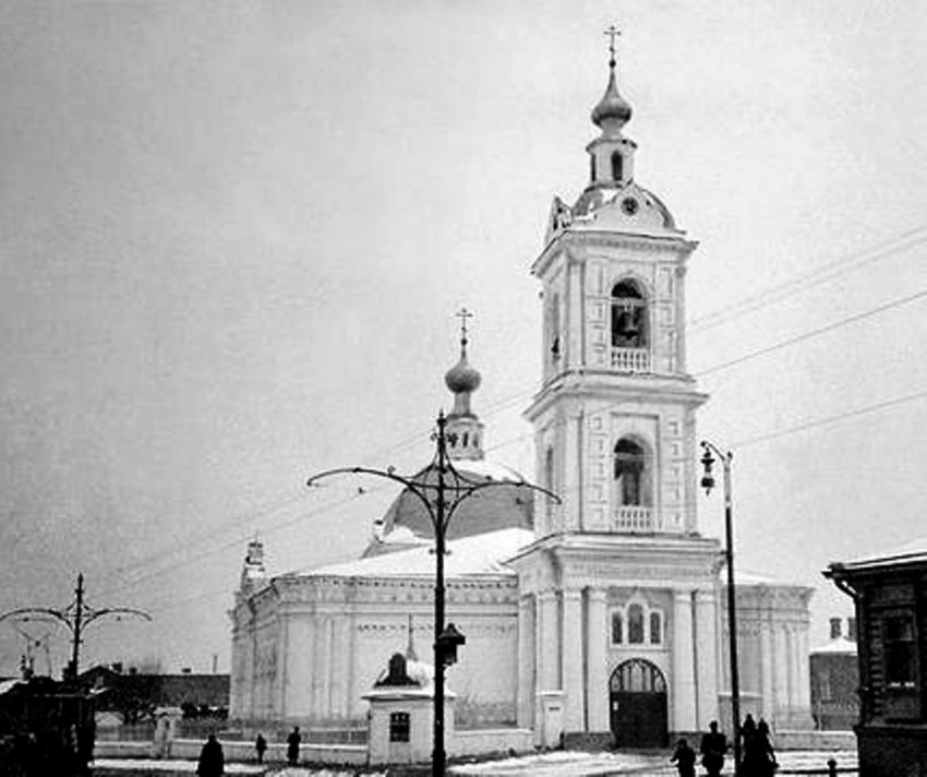 Басманный. Церковь Николая Чудотворца в Покровском. архивная фотография, фото с сайта церкви http://www.nikolopokrov.ru/#!templehistory/csgz