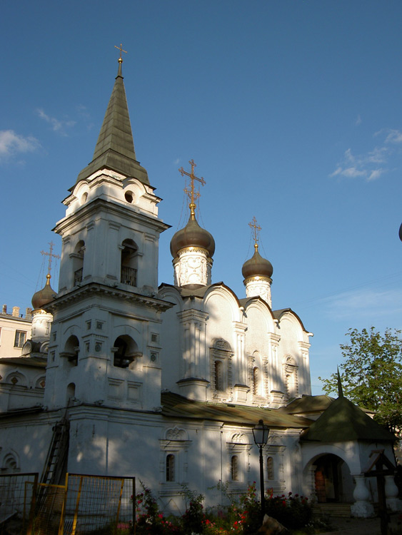 Церковь Владимира равноапостольного в Старых Садех, Басманный (Центральный административный округ (ЦАО), г. Москва). фасады