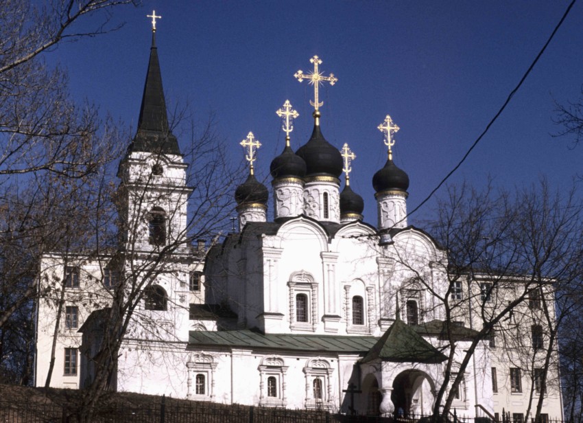 Басманный. Церковь Владимира равноапостольного в Старых Садех. фасады