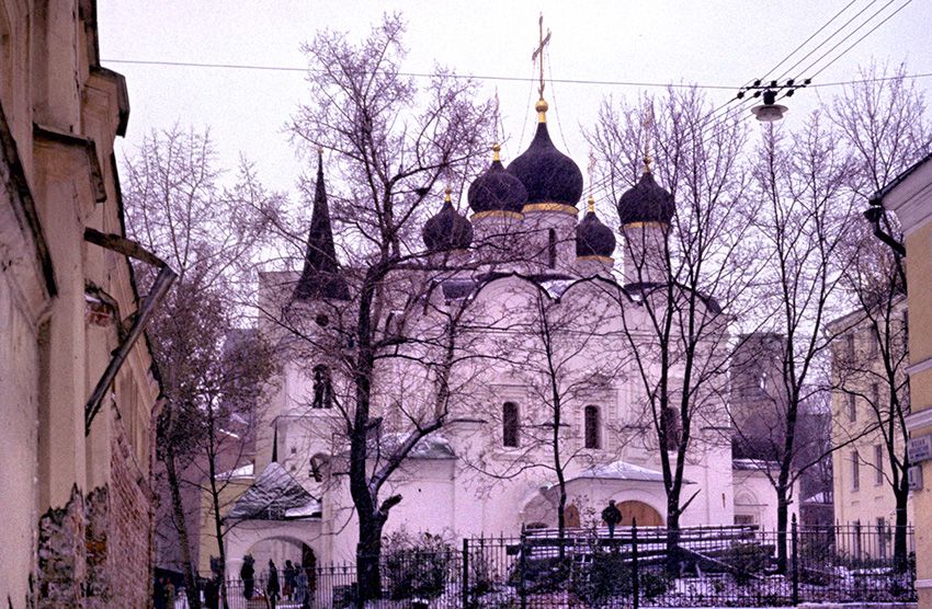 Басманный. Церковь Владимира равноапостольного в Старых Садех. фасады