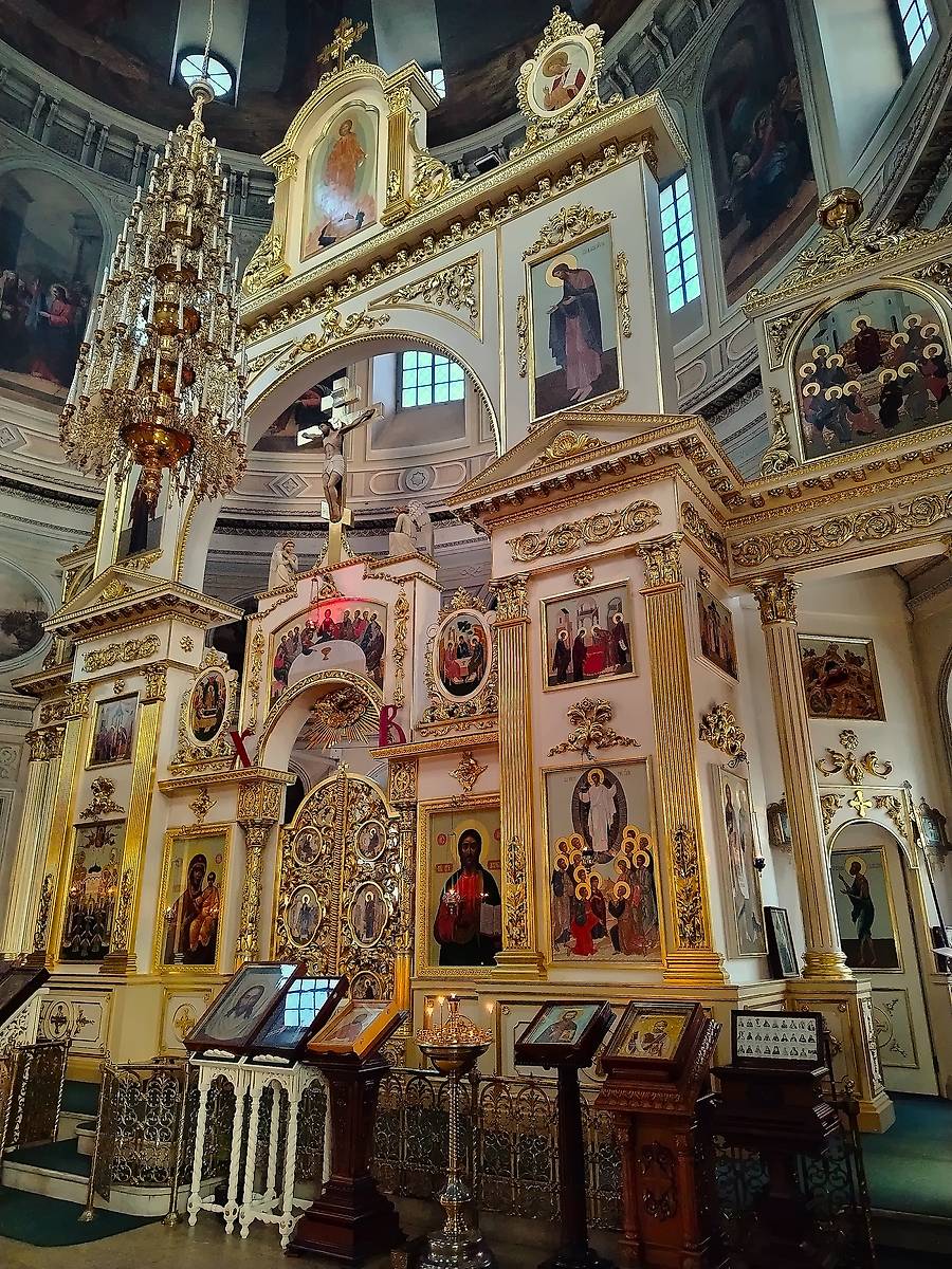 Главный иконостас храма, интерьер и убранство. Церковь Вознесения Господня на Гороховом поле, Басманный (Центральный административный округ (ЦАО), г. Москва)