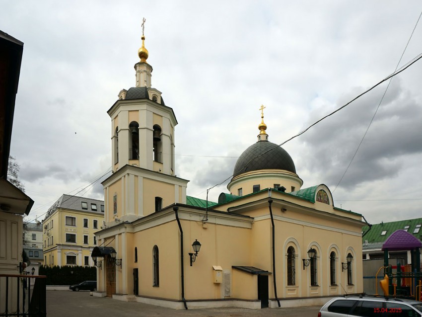 Басманный. Церковь Иакова Зеведеева в Казённой слободе. фасады