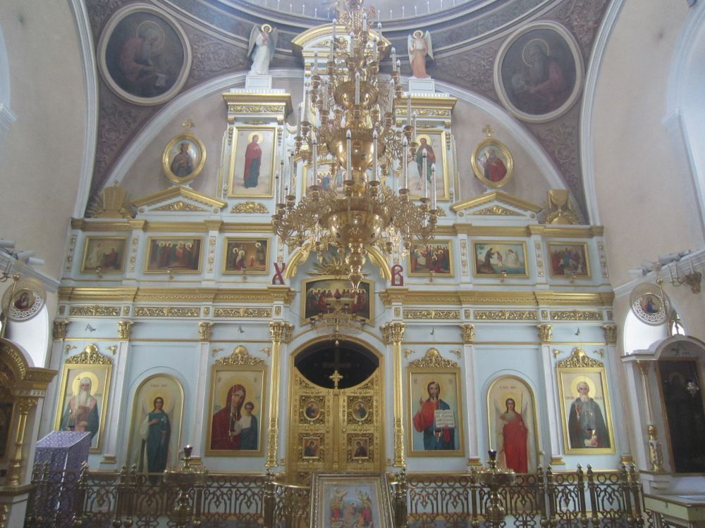 Церковь Иакова Зеведеева в Казённой слободе, Басманный (Центральный административный округ (ЦАО), г. Москва). интерьер и убранство, Главный престол-Казанской иконы Божией Матери