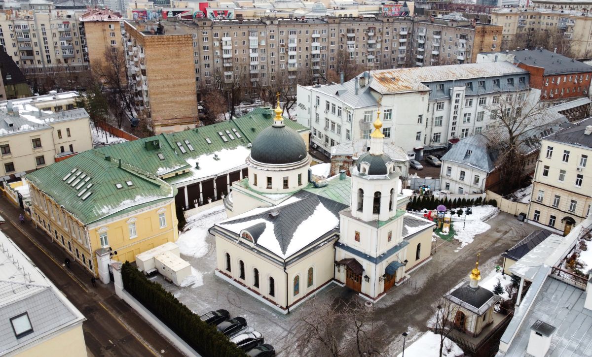 Церковь Иакова Зеведеева в Казённой слободе, Басманный (Центральный административный округ (ЦАО), г. Москва). общий вид в ландшафте