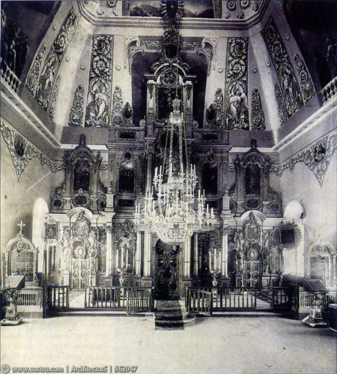 Церковь Воскресения Словущего в Барашах, Басманный (Центральный административный округ (ЦАО), г. Москва). архивная фотография, Бараши. Верхний барочный храм во имя Воскресения Словущего.Источник: ГНИМА и энциклопедия Православная Москва.Фотограф: Н.Высоцкий
1887-1906 год
Источник
http://oldmos.ru/old/photo/view/62047