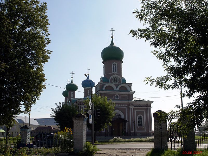 Кафедральный собор Преображения Господня, Тихвин (Тихвинский район, Ленинградская область). фасады
