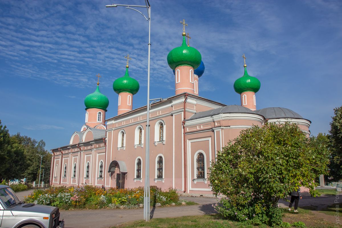 Кафедральный собор Преображения Господня, Тихвин (Тихвинский район, Ленинградская область). фасады, Вид с юго-востока