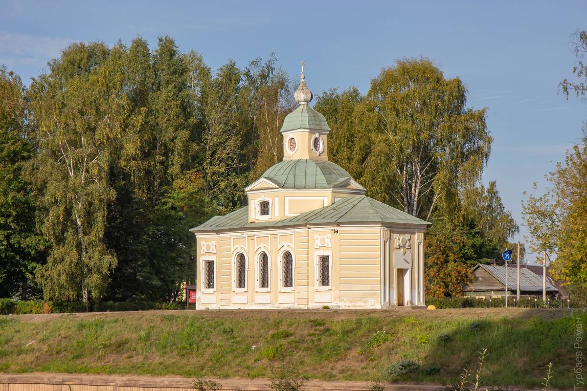 Церковь Всех Святых (полковая), Тихвин (Тихвинский район, Ленинградская область). фасады, Вид с юго-востока