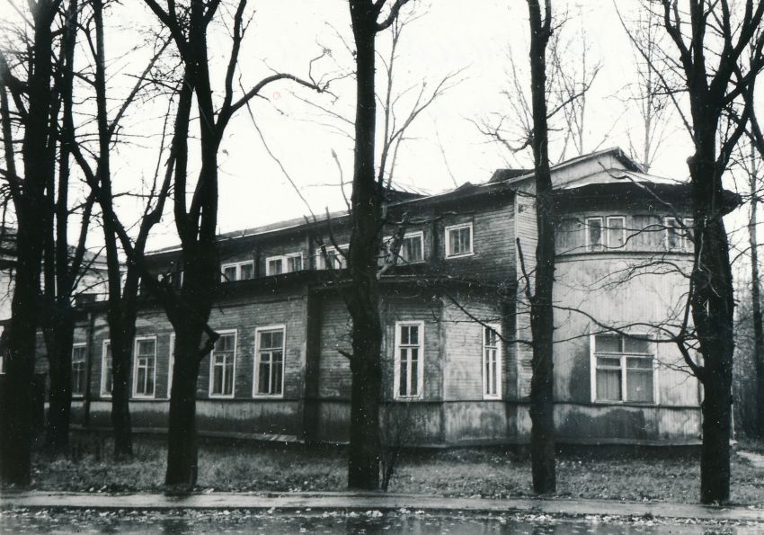 Церковь Спиридона Тримифунтского в Ораниенбауме (старая), Ломоносов (Санкт-Петербург, Петродворцовый район, г. Санкт-Петербург). фасады