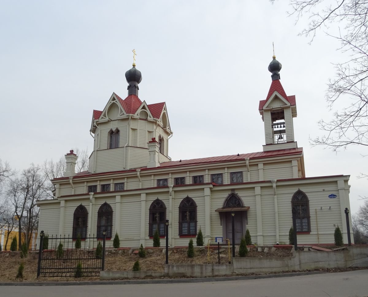 Ломоносов. Церковь Спиридона Тримифунтского. фасады