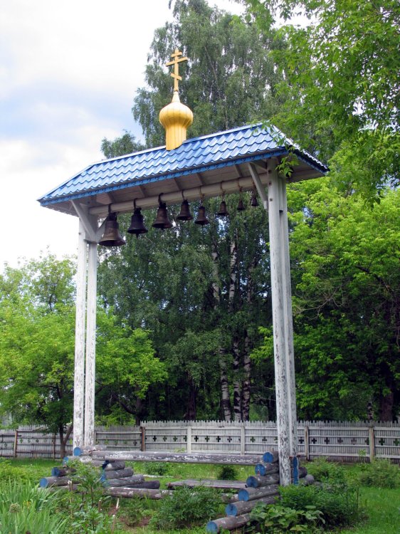 Церковь Николая Чудотворца, Рощино (Выборгский район, Ленинградская область). дополнительная информация, Звонница.