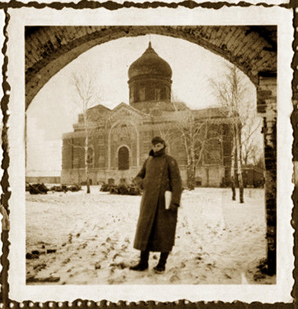 Фото 1942 г. с аукциона e-bay.de, архивная фотография. Церковь Иверской иконы Божией Матери, Борщевое (Венёвский район, Тульская область)