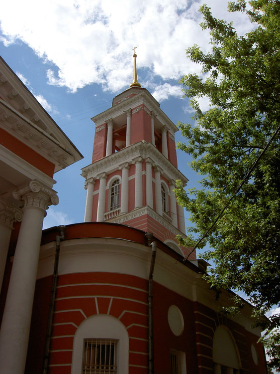 Церковь Троицы Живоначальной в Вишняках (в Больших Лужниках), Замоскворечье (Центральный административный округ (ЦАО), г. Москва). фасады