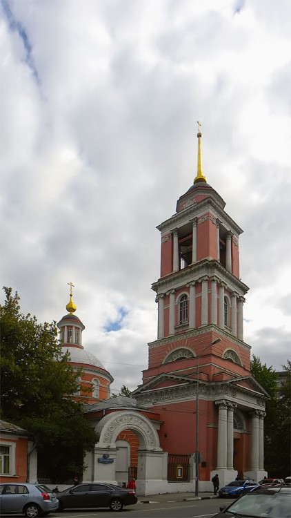 Церковь Троицы Живоначальной в Вишняках (в Больших Лужниках), Замоскворечье (Центральный административный округ (ЦАО), г. Москва). фасады