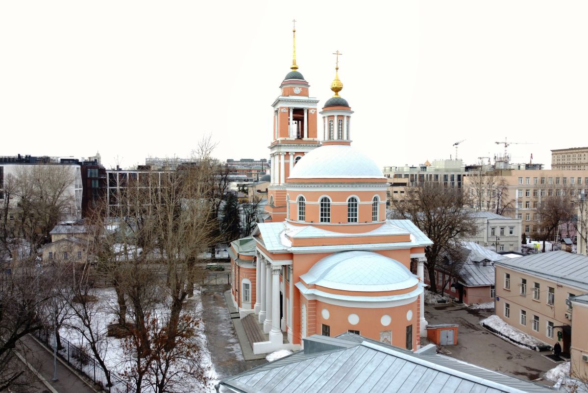 Церковь Троицы Живоначальной в Вишняках (в Больших Лужниках), Замоскворечье (Центральный административный округ (ЦАО), г. Москва). фасады