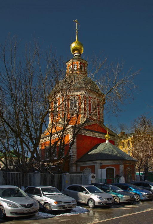 Церковь Преображения Господня на Болвановке, Замоскворечье (Центральный административный округ (ЦАО), г. Москва). общий вид в ландшафте