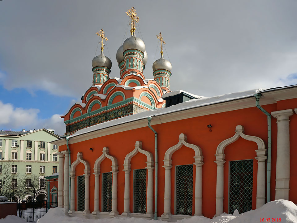 Якиманка. Церковь Григория Неокесарийского в Дербицах. архитектурные детали