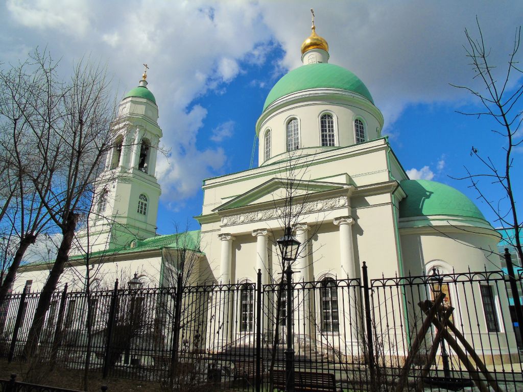 Церковь Флора и Лавра на Зацепе и иконы Божией Матери 