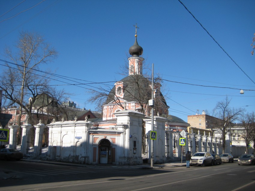 Якиманка. Церковь Екатерины на Всполье. общий вид в ландшафте
