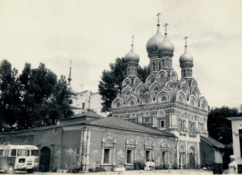 Церковь Георгия Победоносца (Рождества Пресвятой Богородицы) в Ендове, Замоскворечье (Центральный административный округ (ЦАО), г. Москва). фасады, Собственная съемка
