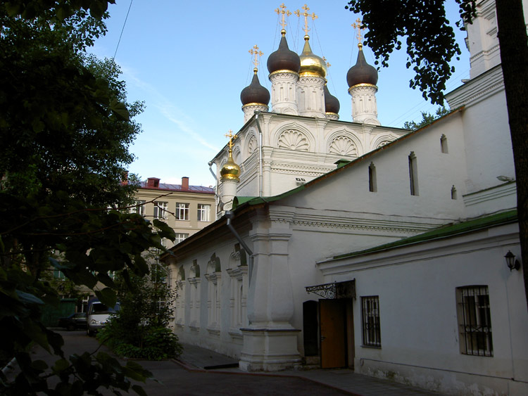 Арбат. Церковь Спаса Преображения на Песках. фасады