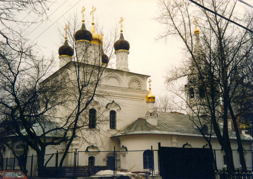 Арбат. Церковь Спаса Преображения на Песках. фасады