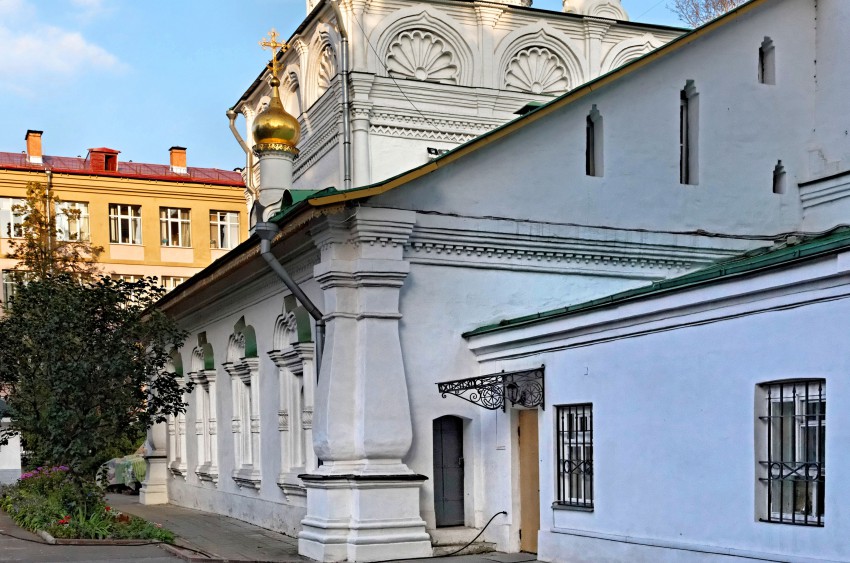 Арбат. Церковь Спаса Преображения на Песках. архитектурные детали