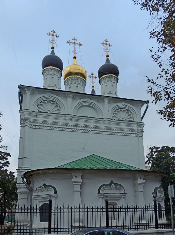 Арбат. Церковь Спаса Преображения на Песках. фасады