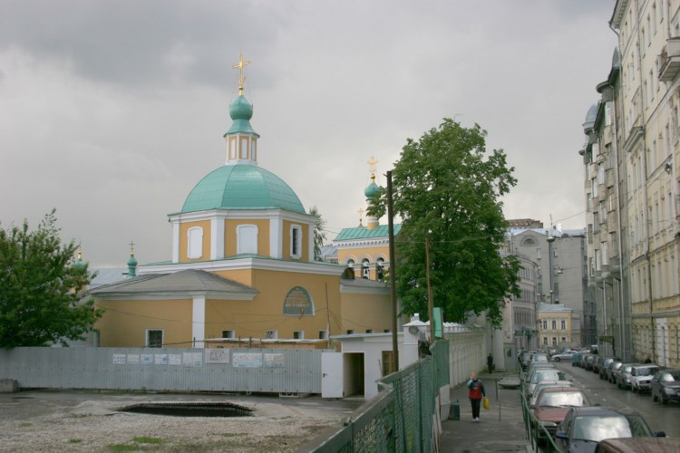 Арбат. Церковь Николая Чудотворца в Старом Ваганькове. общий вид в ландшафте, 		      