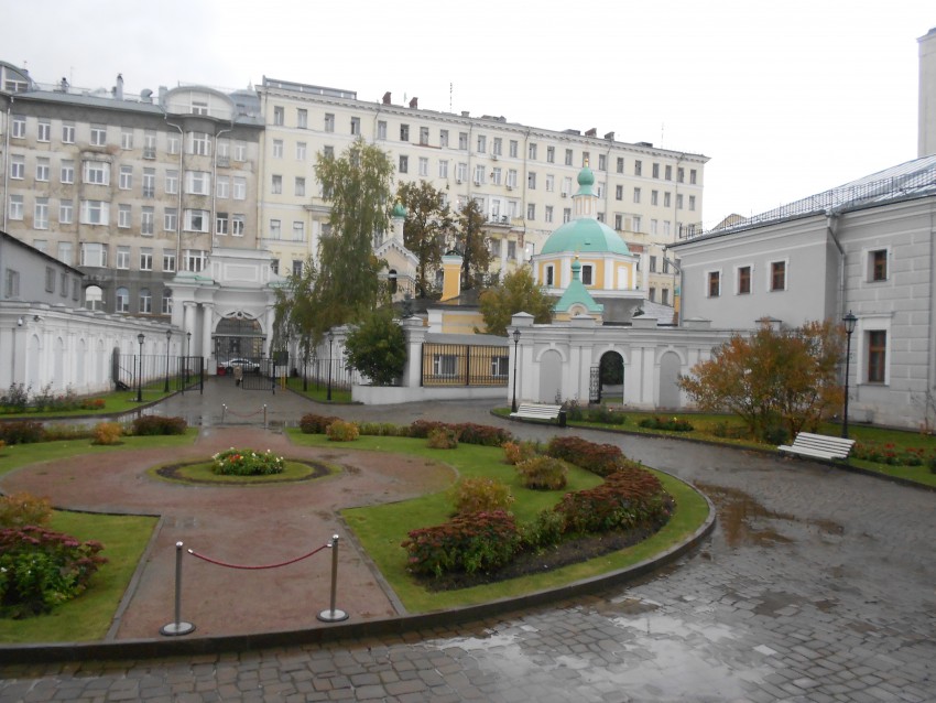 Церковь Николая Чудотворца в Старом Ваганькове, Арбат (Центральный административный округ (ЦАО), г. Москва). дополнительная информация, вид из внутреннего дворика Пашкова дома (РГБ)