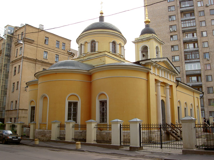 Церковь Афанасия и Кирилла, патриархов Александрийских, (Воскресения Словущего) на Сивцевом Вражке, Арбат (Центральный административный округ (ЦАО), г. Москва). фасады, 		      