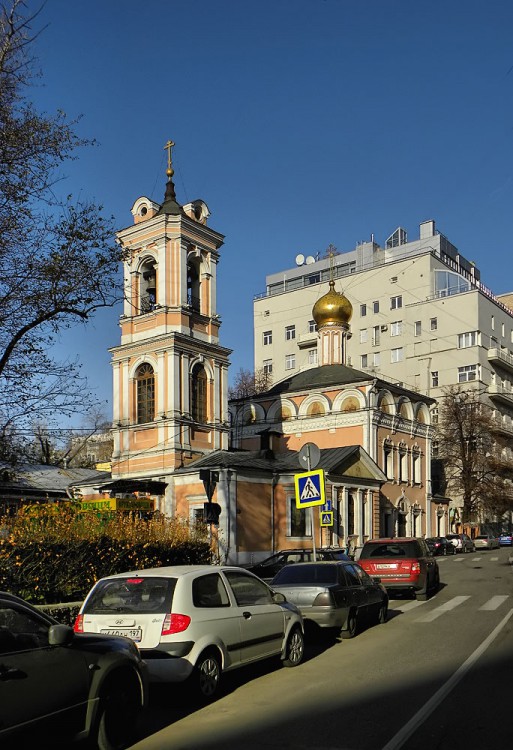 Пресненский. Церковь Воскресения Словущего на Успенском Вражке. общий вид в ландшафте