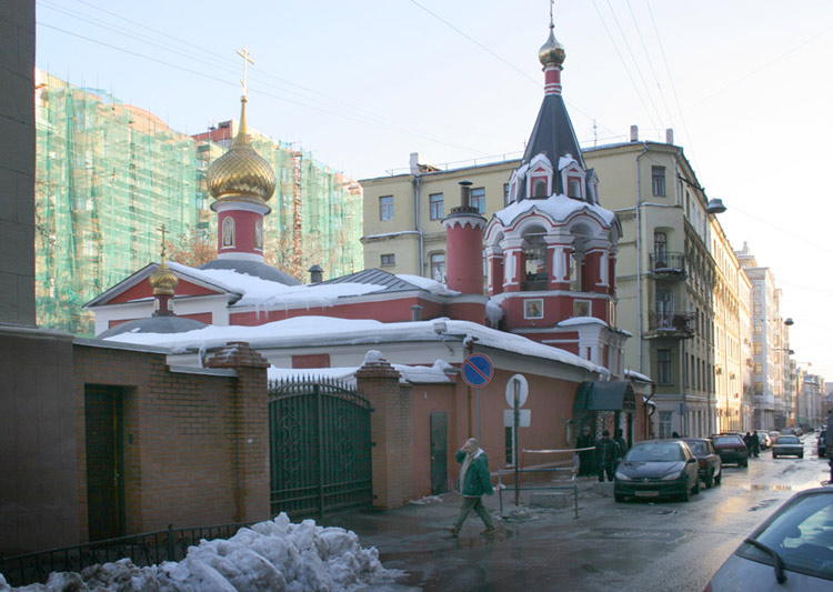 Арбат. Церковь Воскресения Словущего (апостола Филиппа) близ Арбатской площади. общий вид в ландшафте, 	      