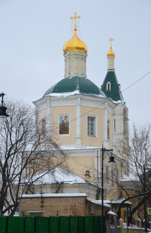 Хамовники. Церковь Илии Пророка Обыденного в Обыденском переулке. фасады